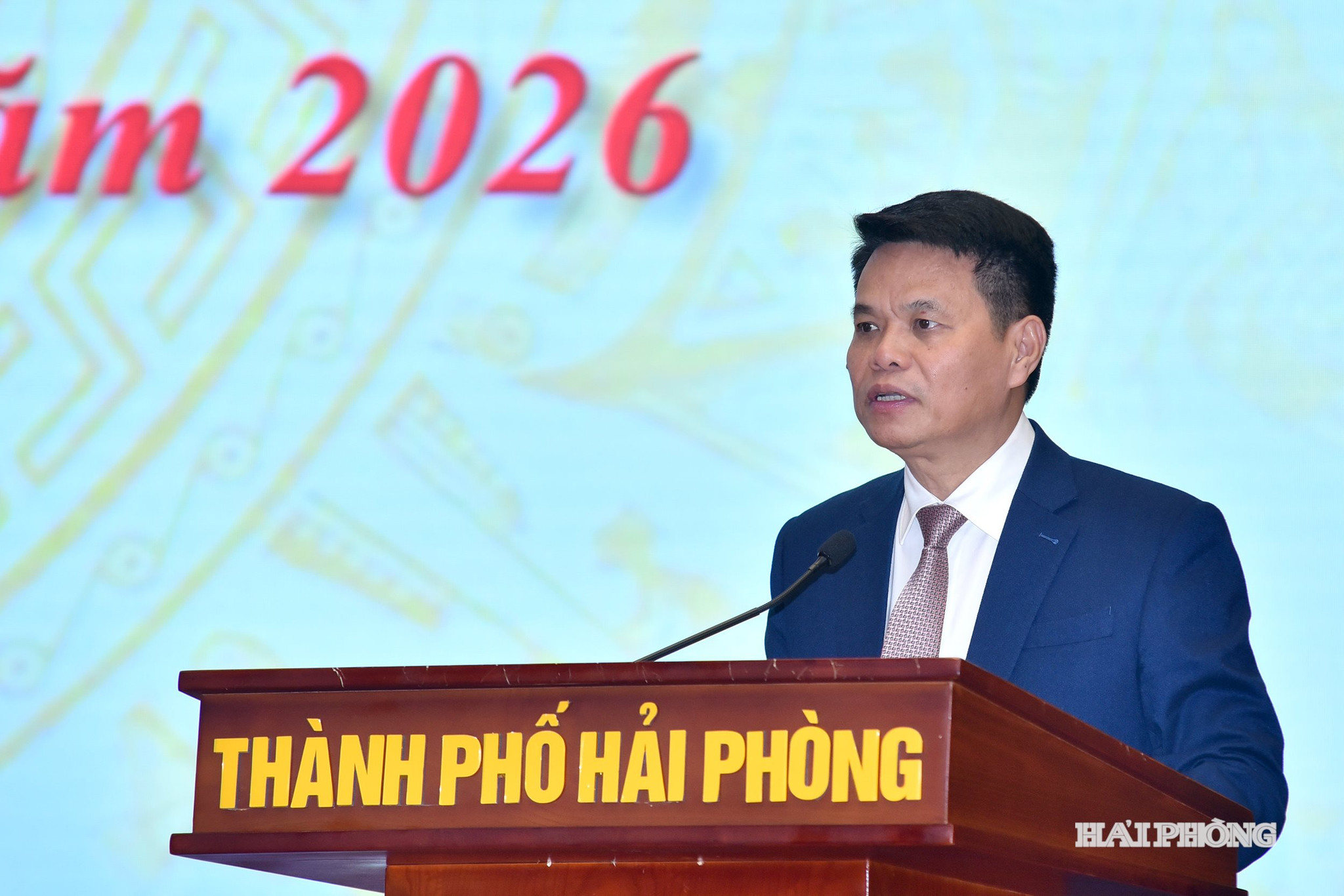 Đồng chí Lê Ngọc Châu, Phó bí thư Thành ủy, Chủ tịch UBND thành phố phát biểu chỉ đạo tại hội nghị.