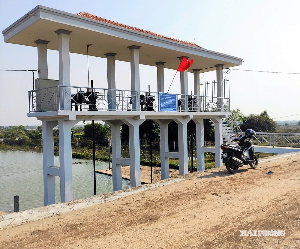 La chiusa di Kim Son è pronta a prelevare acqua dal fiume Cam e convogliarla nel sistema di irrigazione di An Kim Hai.