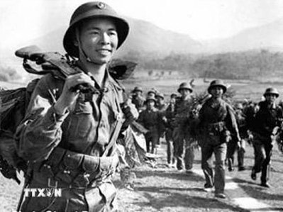 ttxvn-dai-hoi-lan-thu-iii-cua-dang-5.jpg