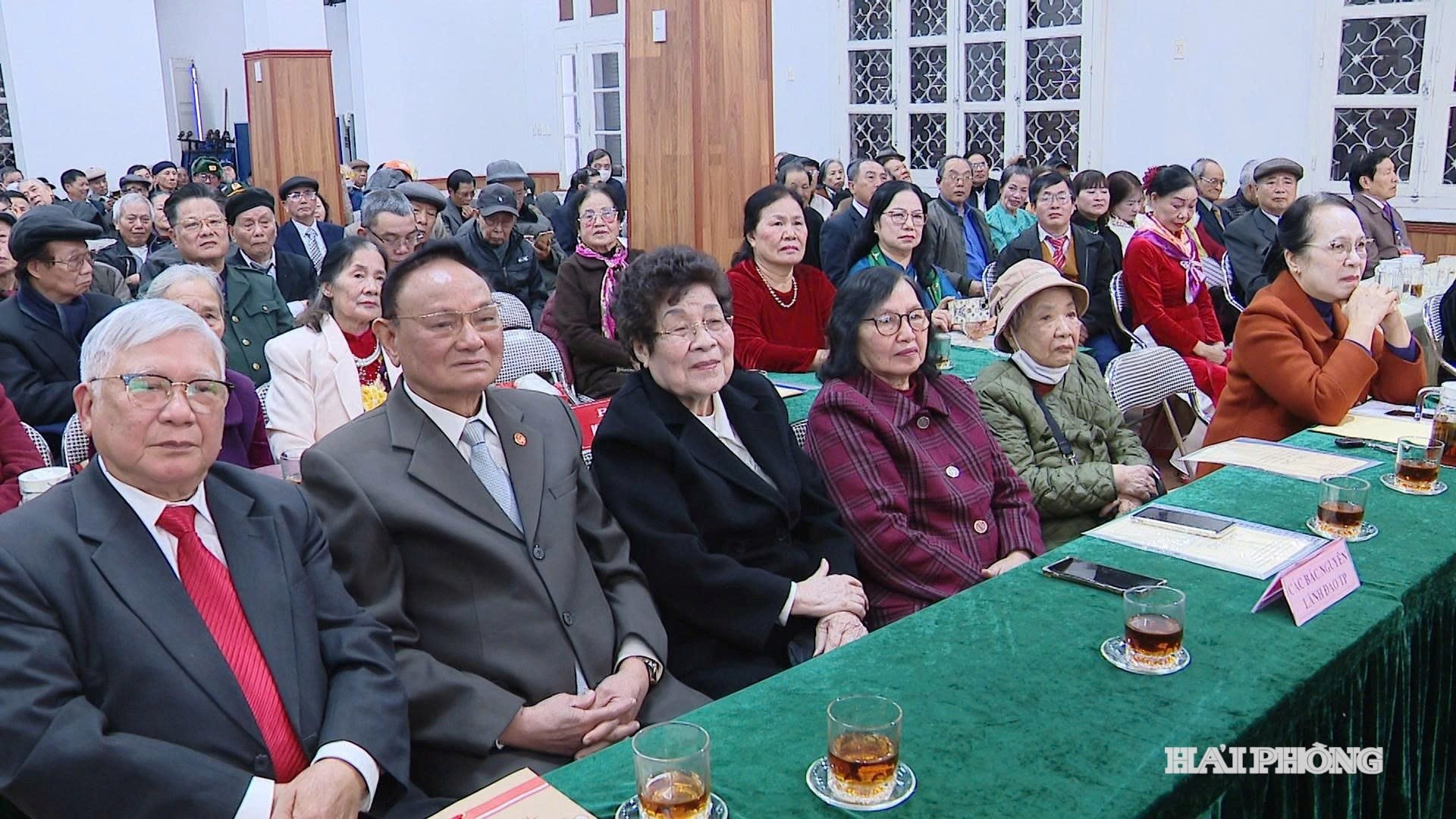 du-hoi-nghi..jpg