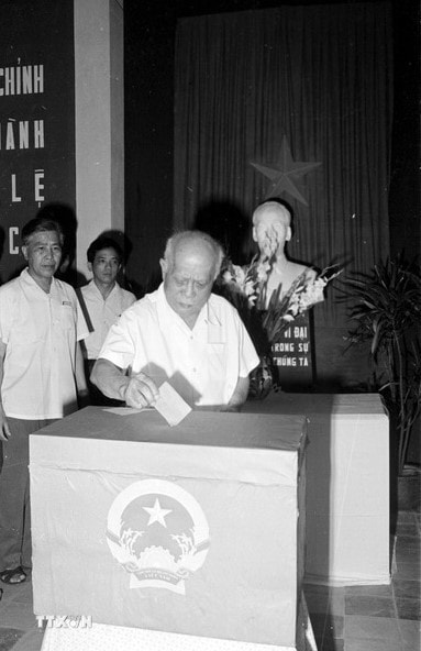 ttxvn-dai-hoi-lan-thu-iv-cua-dang-7.jpg