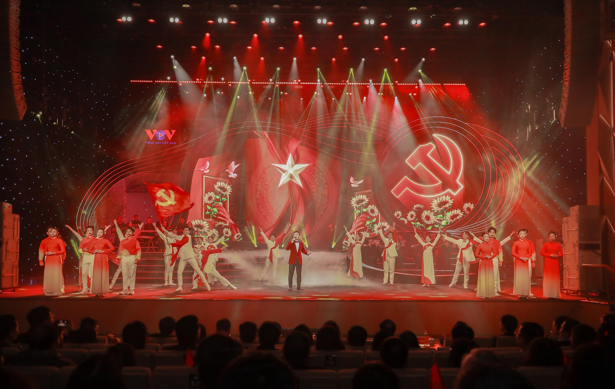 Chương trình nghệ thuật đặc biệt chào mừng Đại hội XIV của Đảng: Lan tỏa khát vọng phát triển đất nước - Ảnh 1. Chương trình nghệ thuật đặc biệt chào mừng Đại hội XIV của Đảng: Lan tỏa khát vọng phát triển đất nước - Ảnh 1.