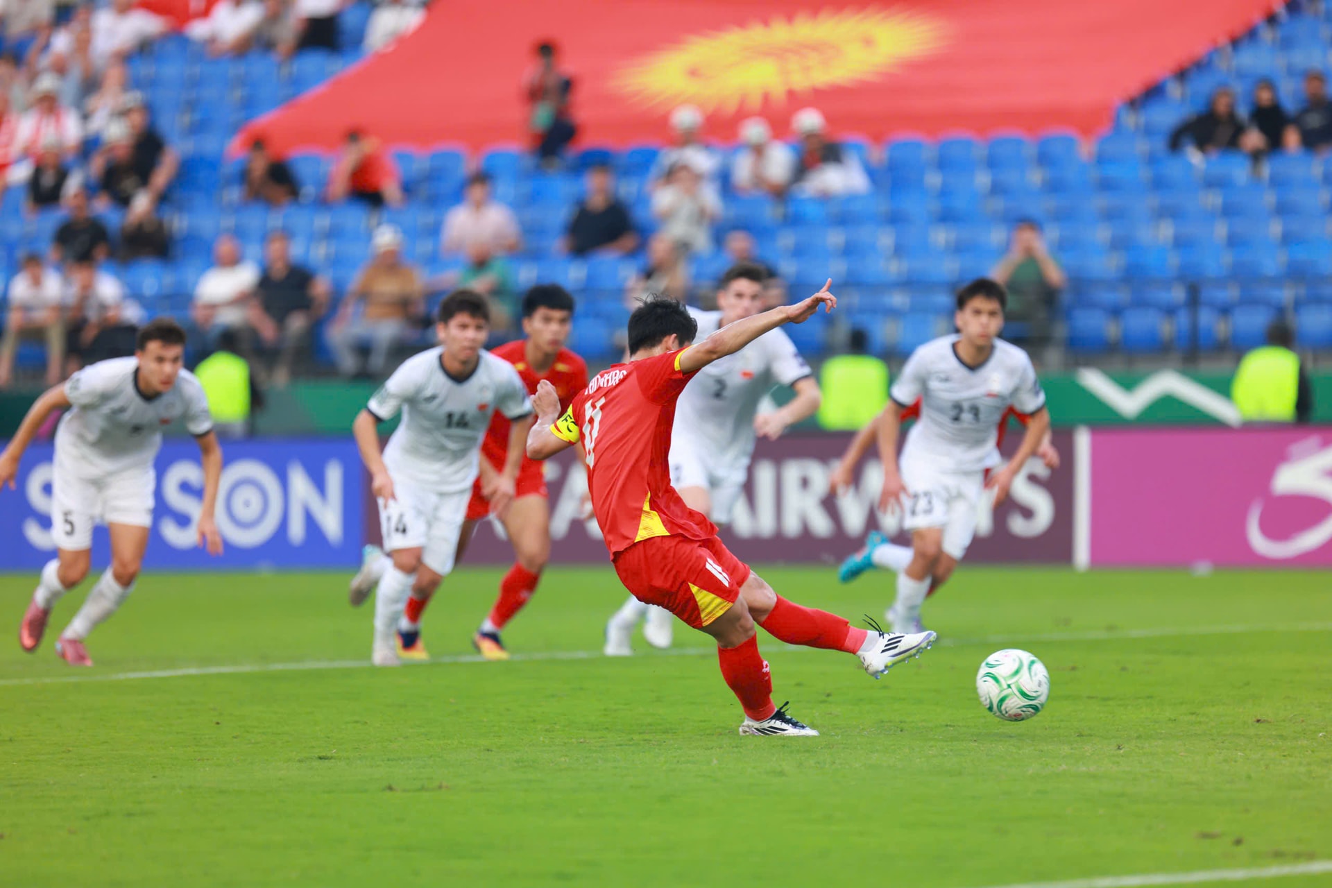 van-khang.jpg