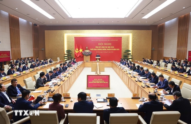 thu-tuong-chu-tri-hoi-nghi-dang-bo-chinh-phu-2.jpg
