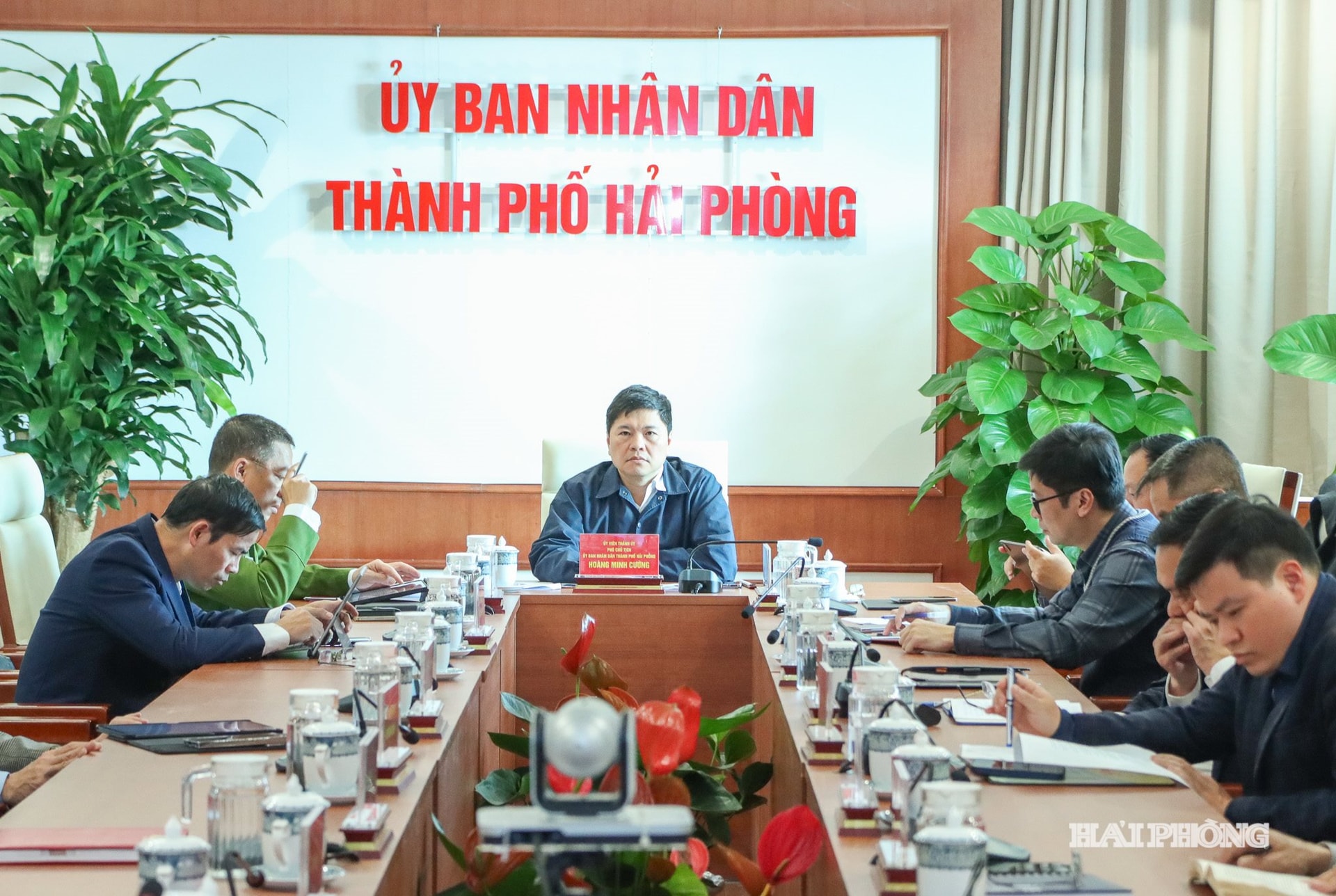 Đồng chí Hoàng Minh Cường, Phó chủ tịch UBND thành phố dự tại điểm cầu thành phố