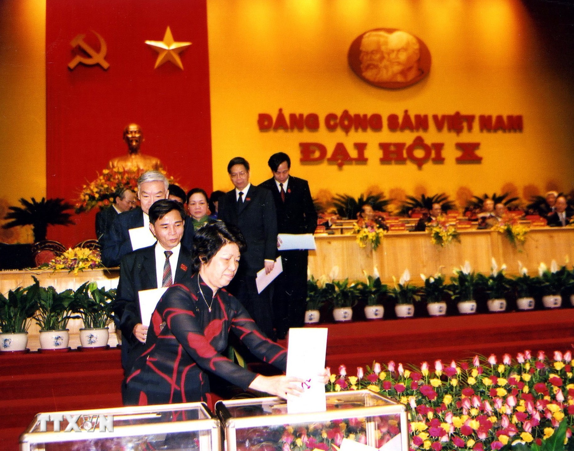 ttxvn-dai-hoi-x.jpg