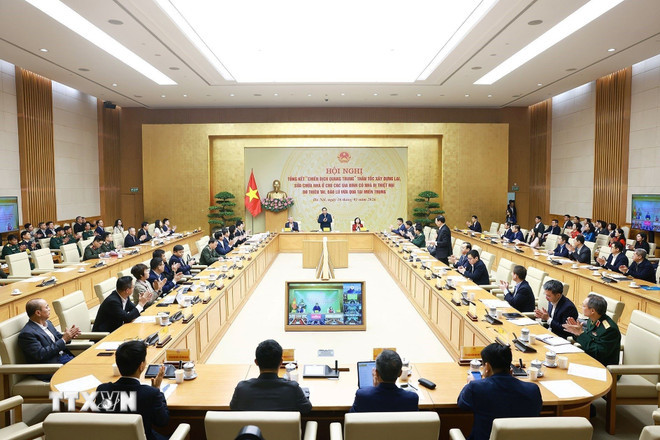 Hội nghị tổng kết “Chiến dịch Quang Trung” xây dựng lại nhà cho các gia đình bị thiệt hại do bão lũ tại miền Trung. (Ảnh: Dương Giang/TTXVN) ttxvn-thu-tuong-chu-tri-hoi-nghi-tong-ket-chien-dich-quang-trung-1601-1.jpg