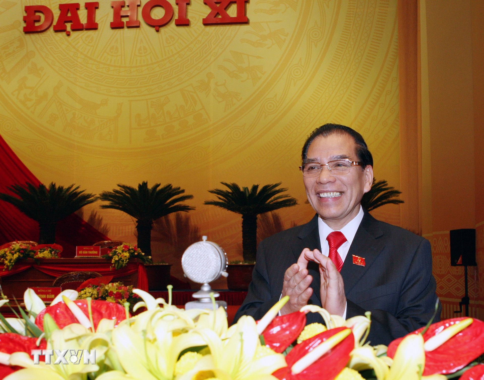 ttxvn-dai-hoi-xi-8.jpg