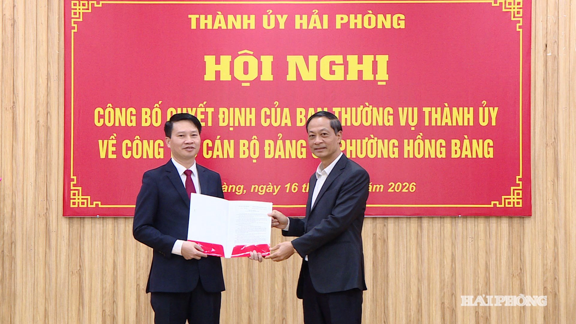 trao-quyet-dinh.jpg