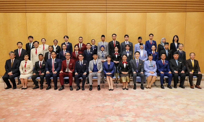 Thủ tướng Nhật Bản và các Trưởng đoàn Đại biểu Chương trình Tàu Thanh niên Đông Nam Á-Nhật Bản lần thứ 49. (Nguồn: Bộ Ngoại giao)
