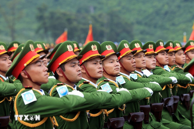Khối chiến sỹ Công an nhân dân tham gia tổng hợp luyện lực lượng diễu binh, diễu hành thực hiện nhiệm vụ A80. (Ảnh: Tuấn Anh/TTXVN) ttxvn-chien-sy-cong-an-nhan-dan.jpg