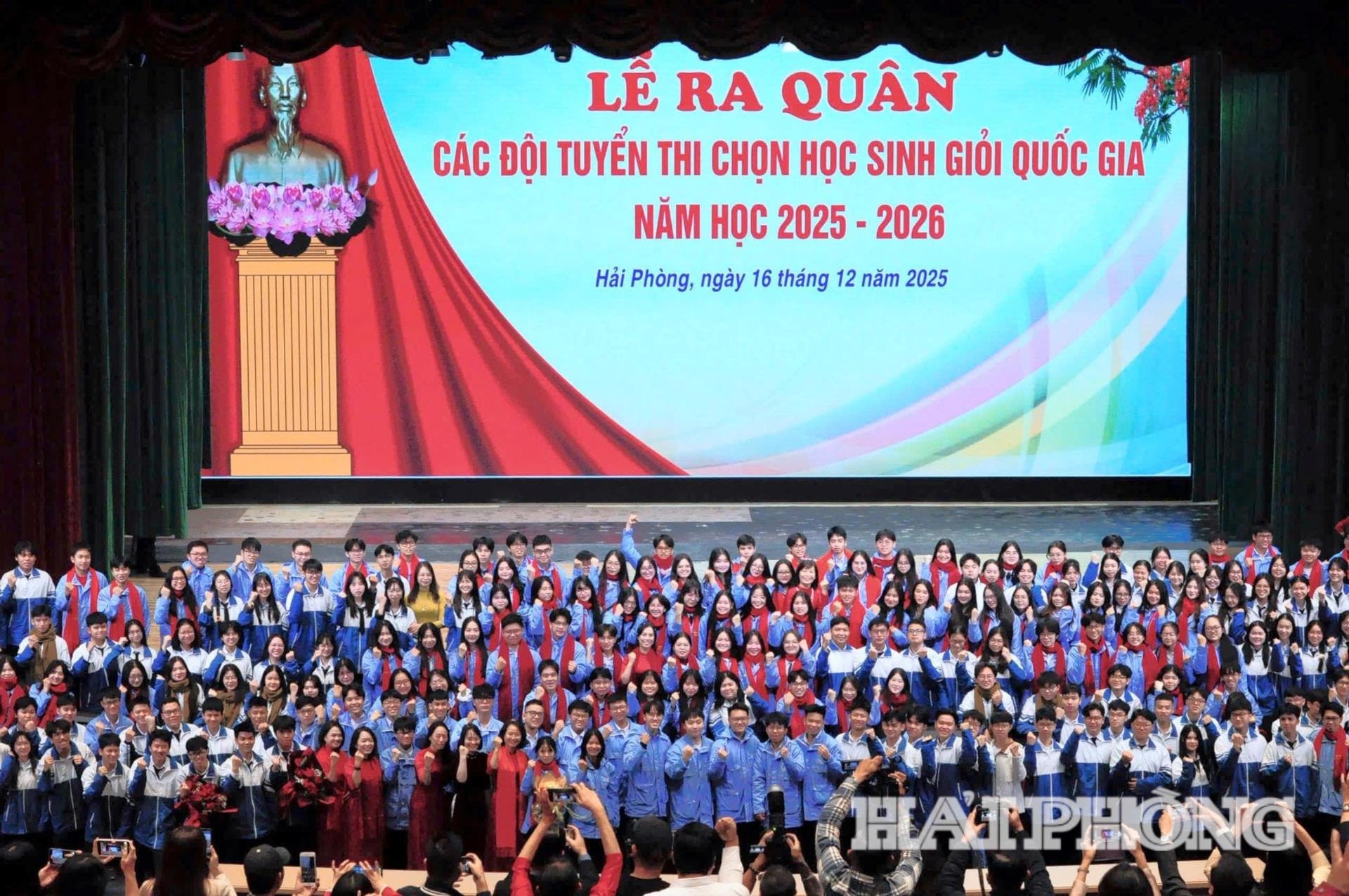 doi-tuyen-hoc-sinh-gioi-quoc-gia(1).jpg