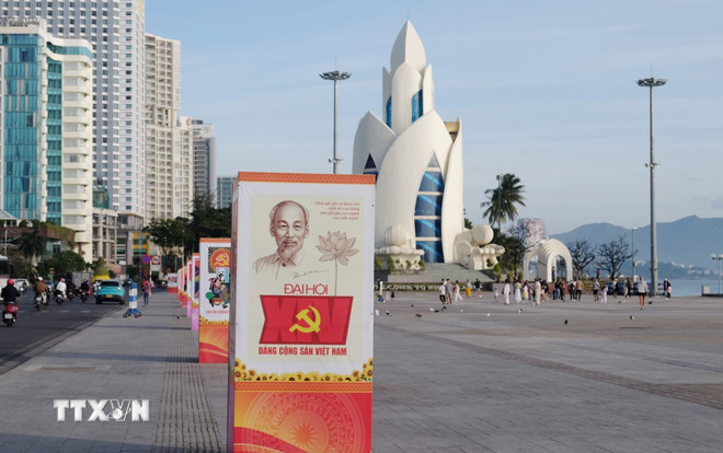 khanh-hoa-ruc-ro-co-hoa-chao-mung-dai-hoi-xiv-cua-dang-17-4.jpg