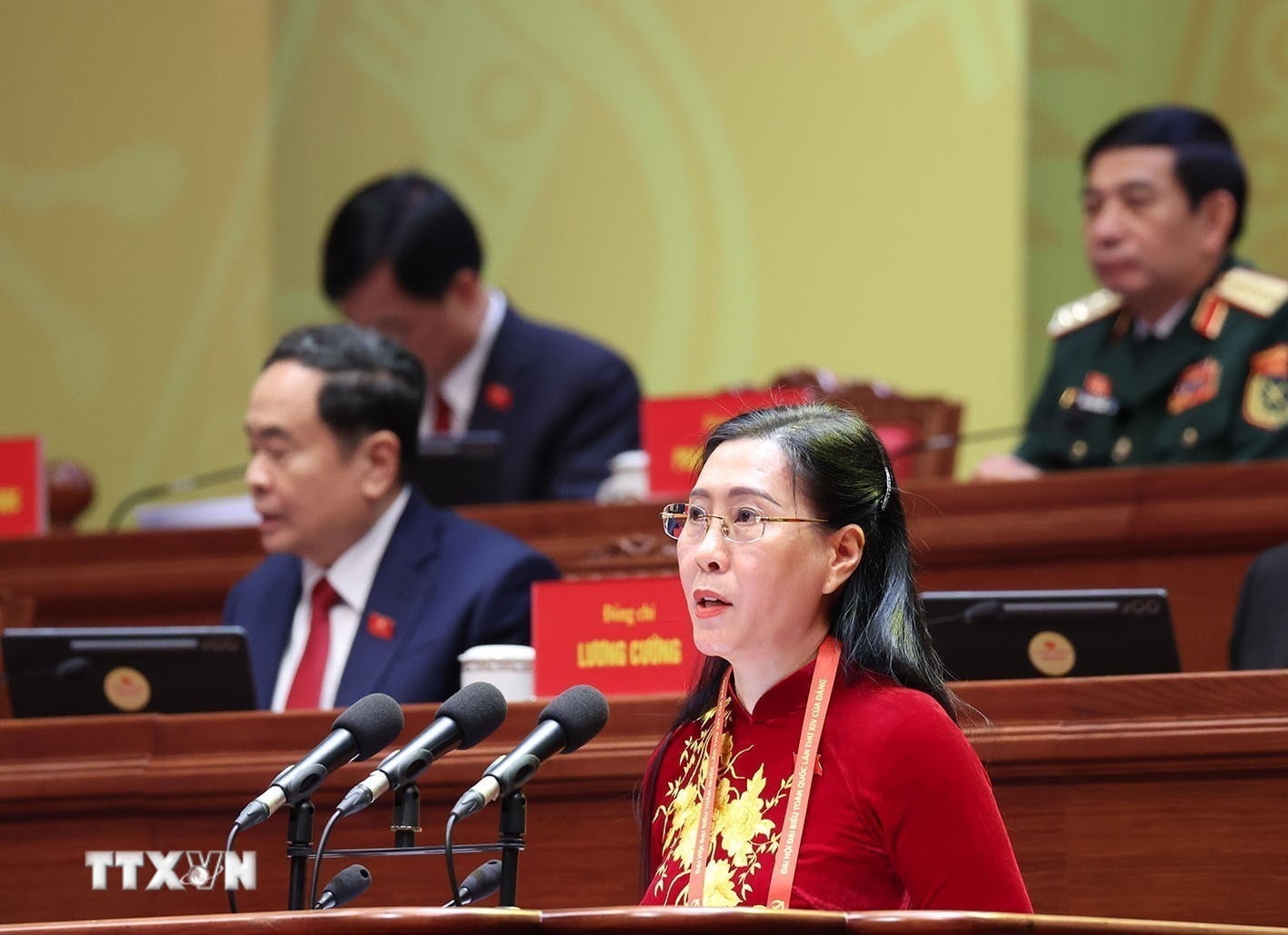 ttxvn-phien-khai-mac-dai-hoi-xiv-cua-dang-8540322.jpg