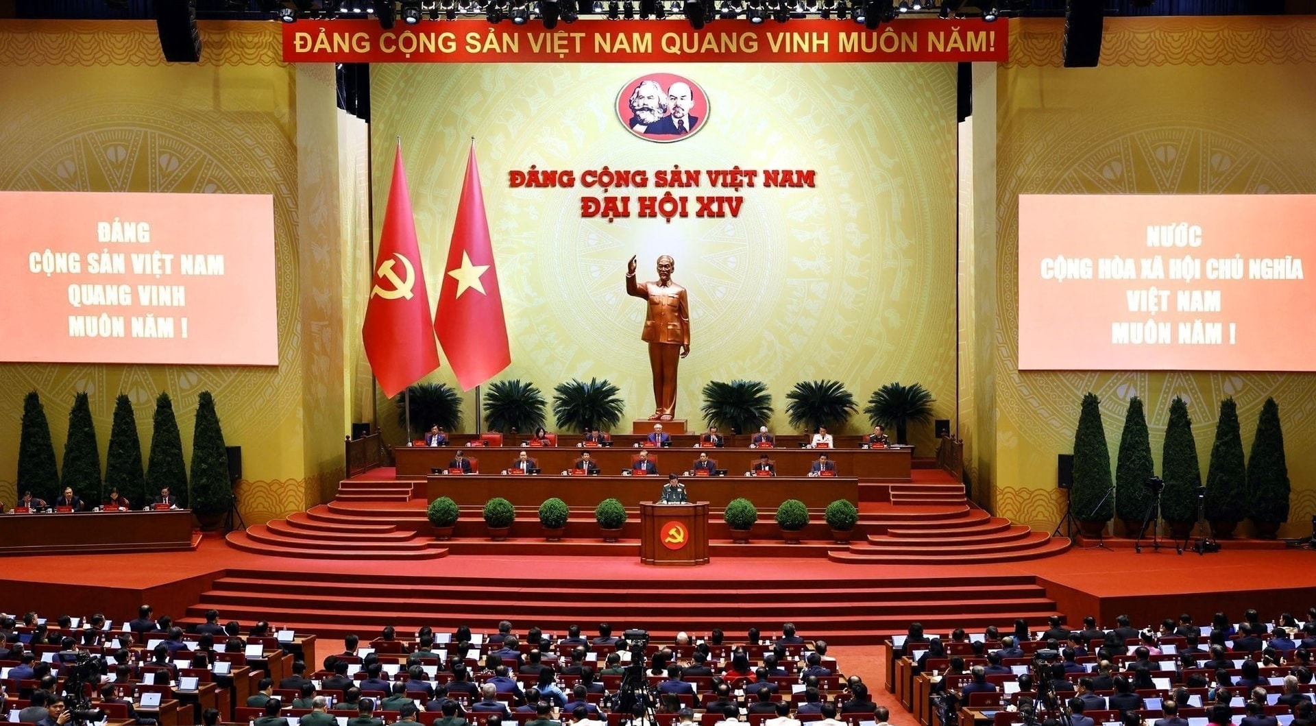 dai-hoi-dang-xiv-phien-thao-luan-tai-hoi-truong-ve-cac-van-kien-dai-hoi-2101-3.jpg