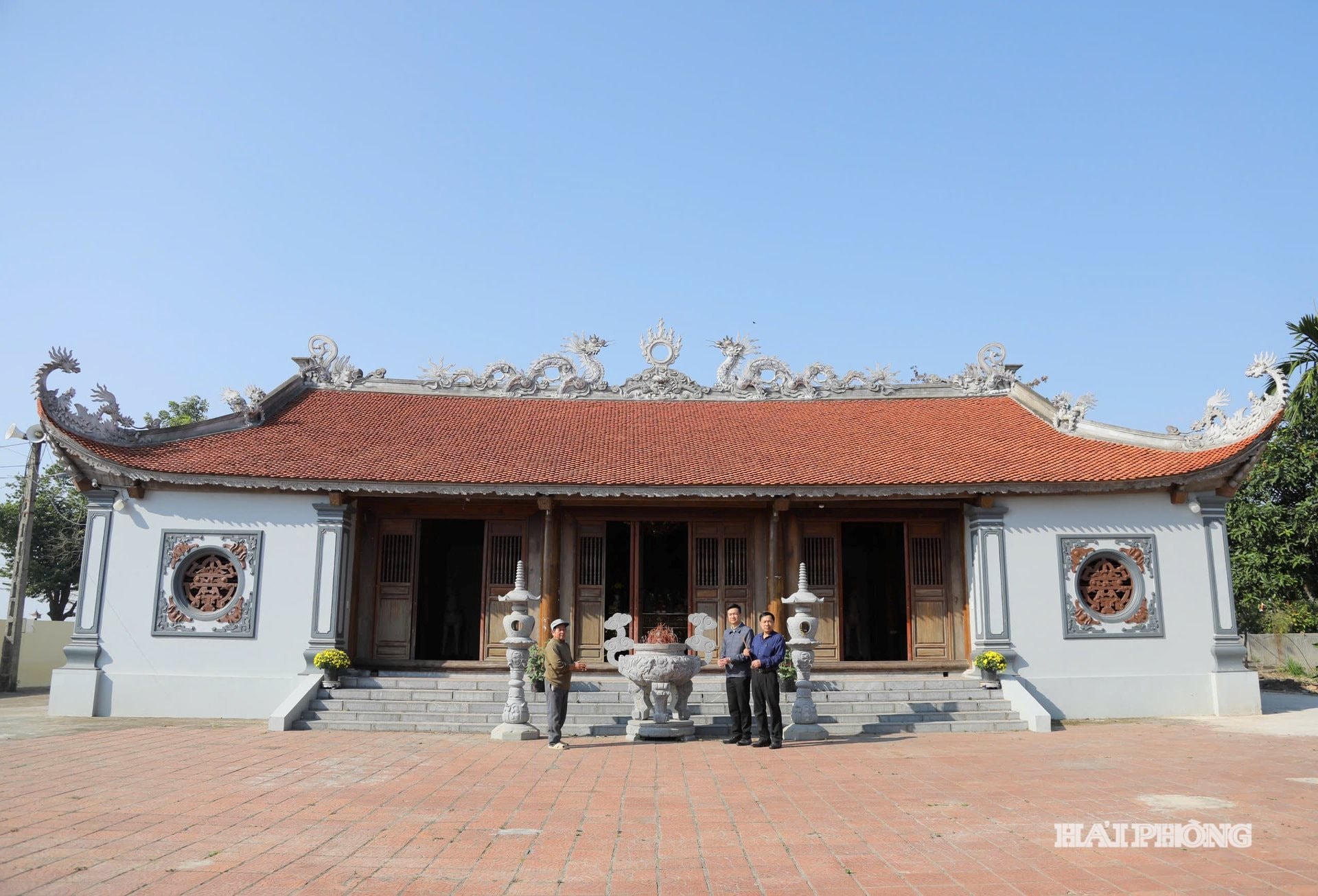 dinh-nh-chau.jpg