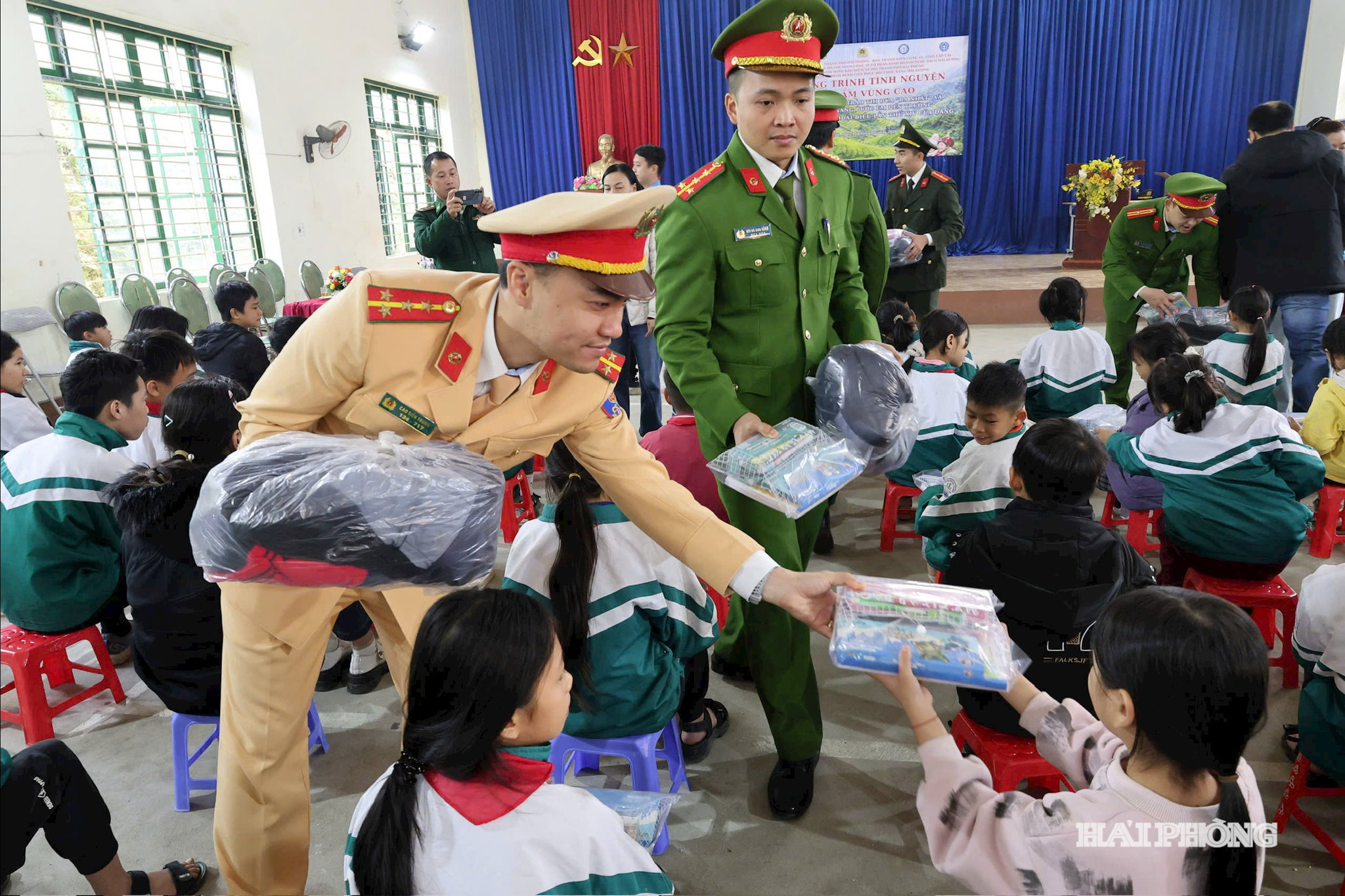 tinh-nguyen-10.jpg