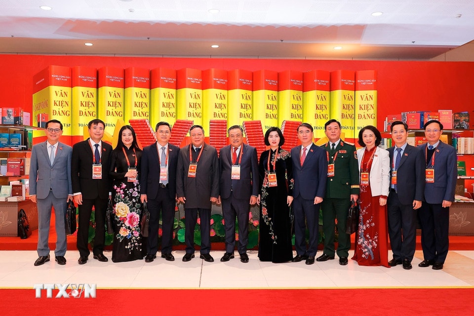 Các đại biểu Đoàn Đảng bộ thành phố Hà Nội dự ngày làm việc thứ tư Đại hội XIV của Đảng, sáng 22/1. (Ảnh: TTXVN)