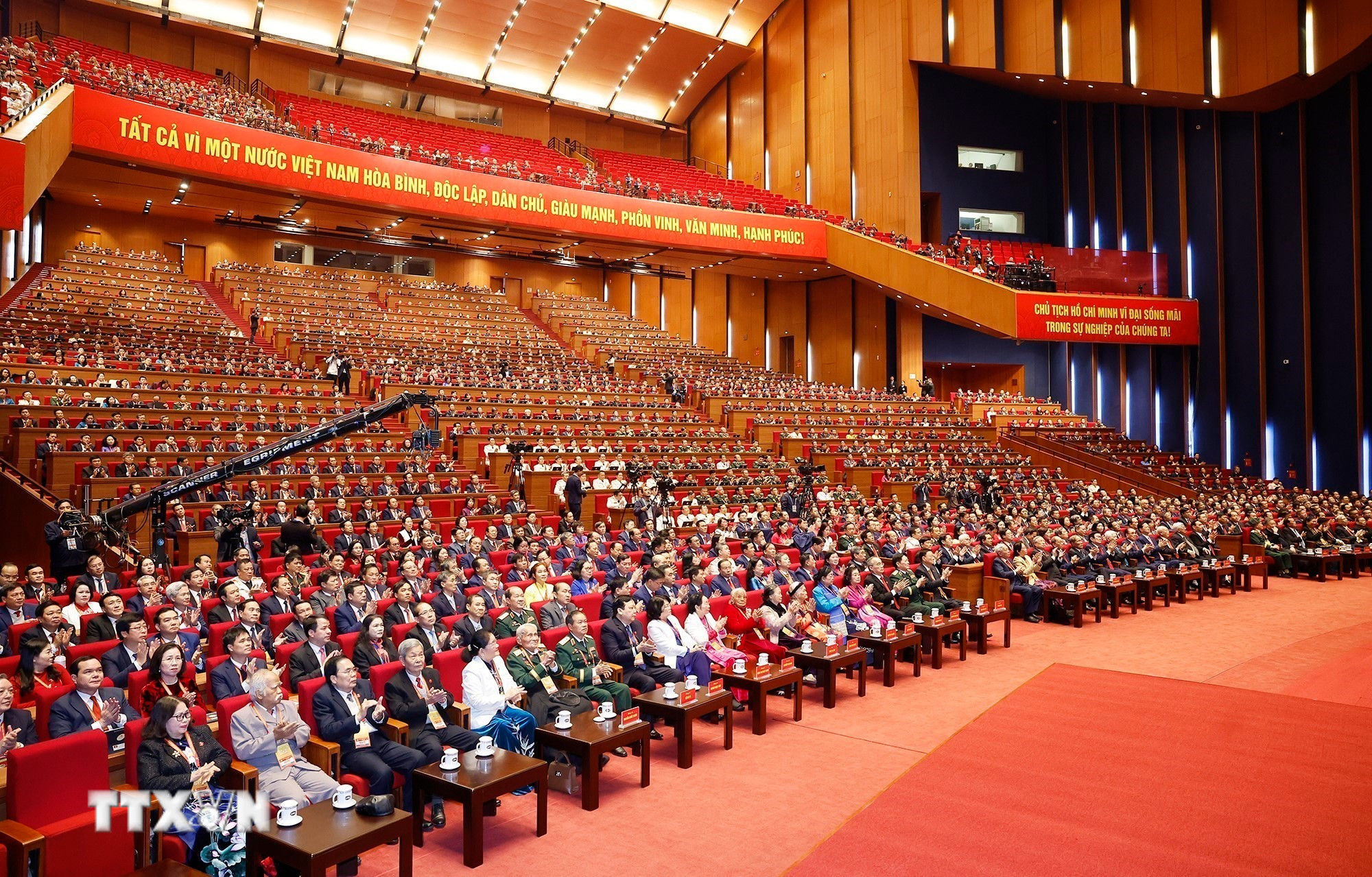 be-mac-dai-hoi-xiv-cua-dang-12.jpg