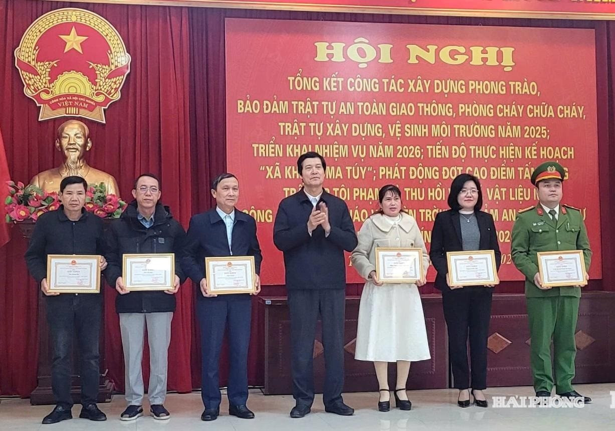 khen-thuong-1.jpg