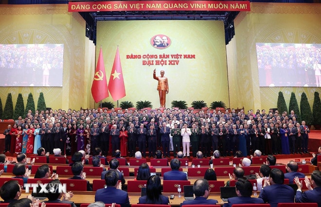 ttxvn-be-mac-dai-hoi-xiv-cua-dang-23-5.jpg