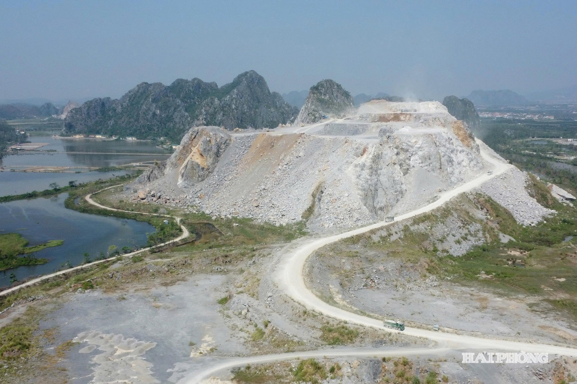 khoang.san-1.jpg