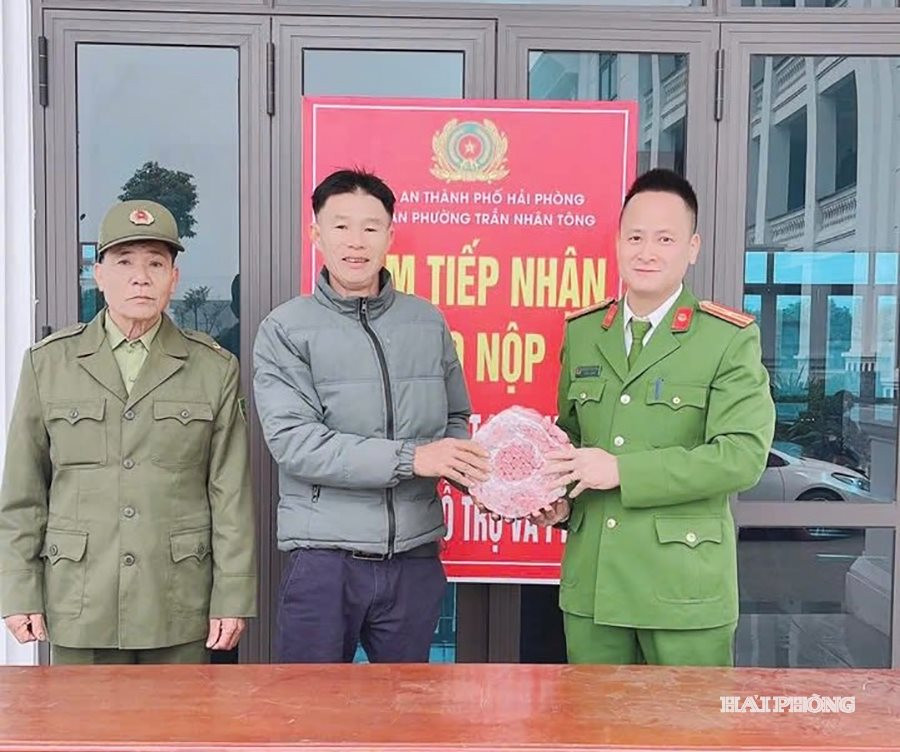 Công an thành phố đề nghị công an các đơn vị, địa phương đổi mới tư duy, cách nghĩ, cách làm, tiếp tục làm tốt công tác nghiệp vụ cơ bản, tăng cường đấu tranh với tội phạm, vi phạm pháp luật liên quan đến pháo