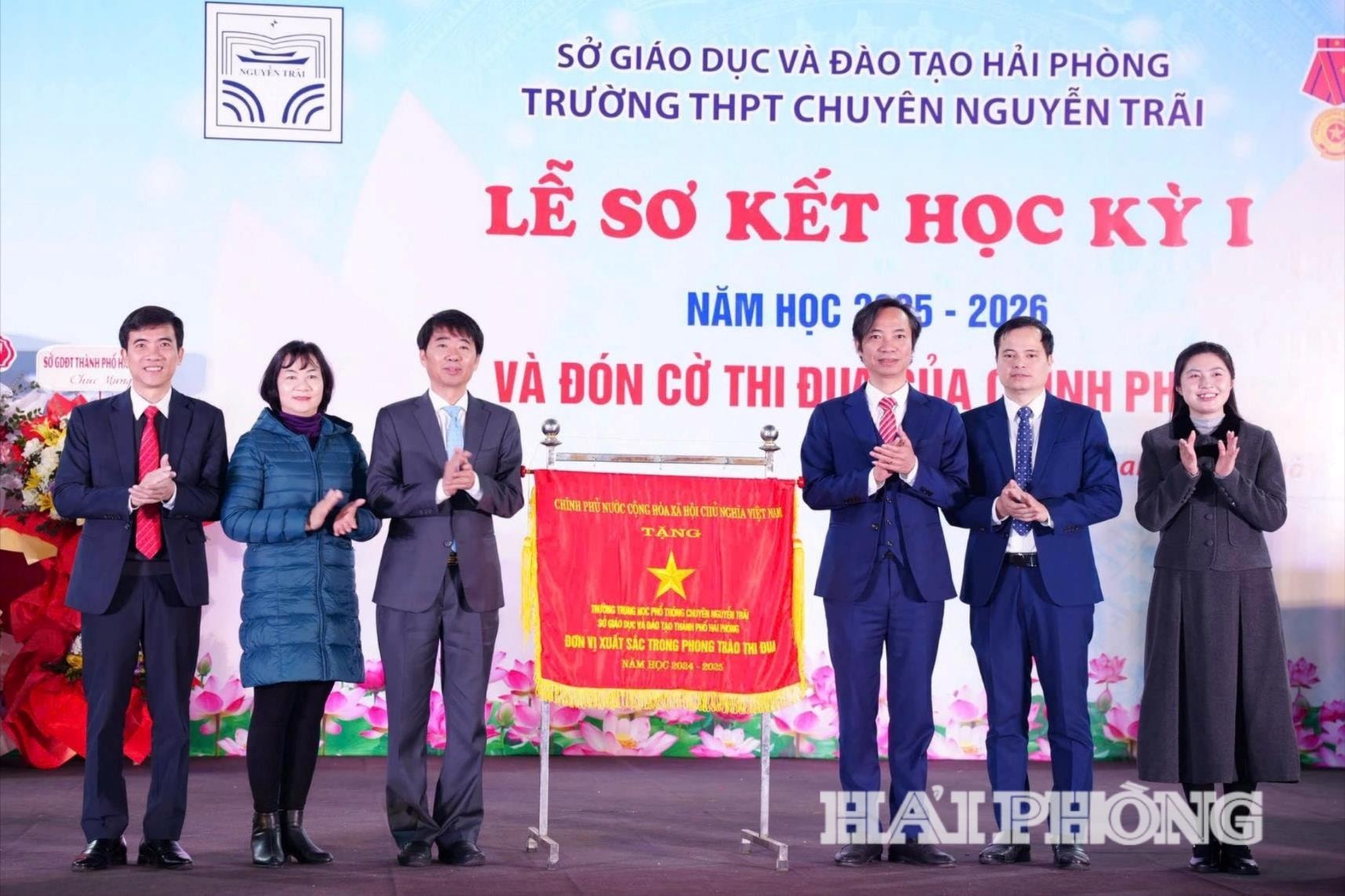 truong-thpt-chuyen-nguyen-trai-1-.jpg