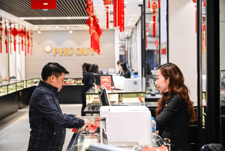 Giá vàng đảo chiều giảm 1 triệu đồng. (Ảnh: Vietnam+)