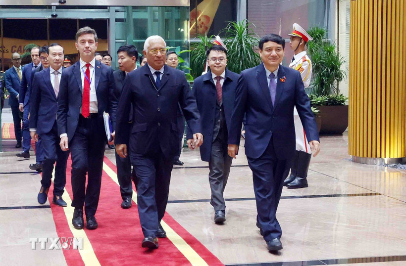 Chủ tịch Hội đồng châu Âu António Costa đến Hà Nội, bắt đầu thăm chính thức Việt Nam từ ngày 28-29/1/2026, theo lời mời của Chủ tịch nước Lương Cường. (Ảnh: Phạm Kiên/TTXVN)