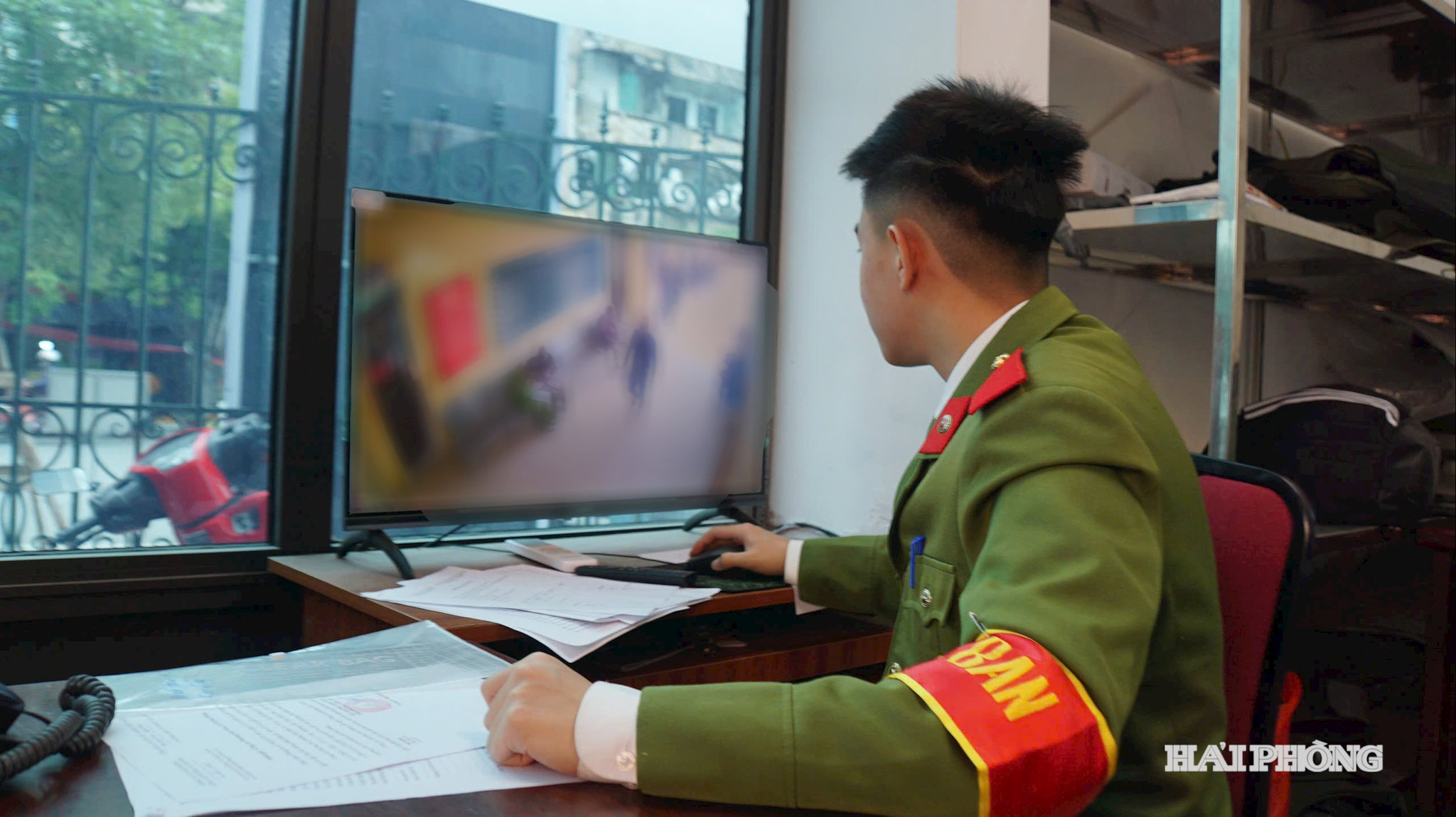 Ảnh báo in: Việc ứng dụng công nghệ camera AI góp phần nâng cao hiệu quả nắm tình hình, phòng ngừa và xử lý các vụ việc phát sinh trên địa bàn phường Gia Viên (Hải Phòng).