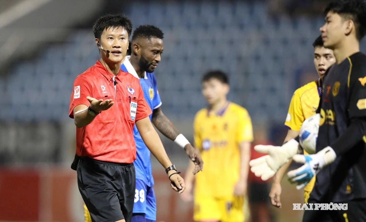 trong-tai-fifa-nguyen-manh-hai-1731673140527539185961.jpg