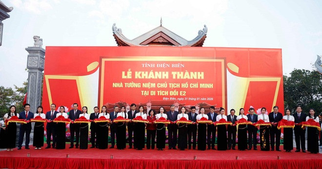 3101-tong-bi-thu-khanh-thanh-nha-tuong-niem-chu-tich-ho-chi-minh-dien-bien-2.jpg