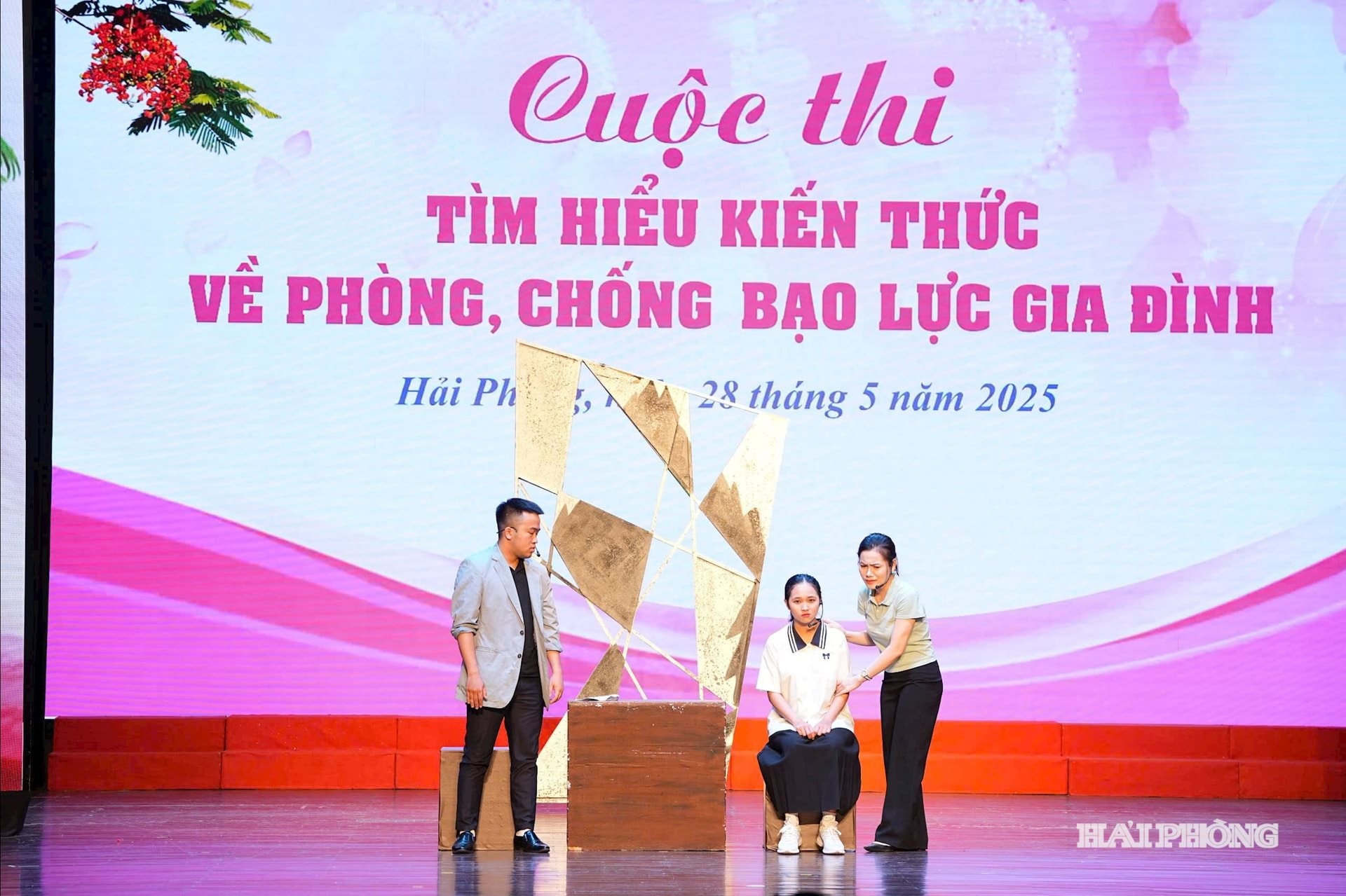 phong-chong-bao-luc-gia-dinh.jpg