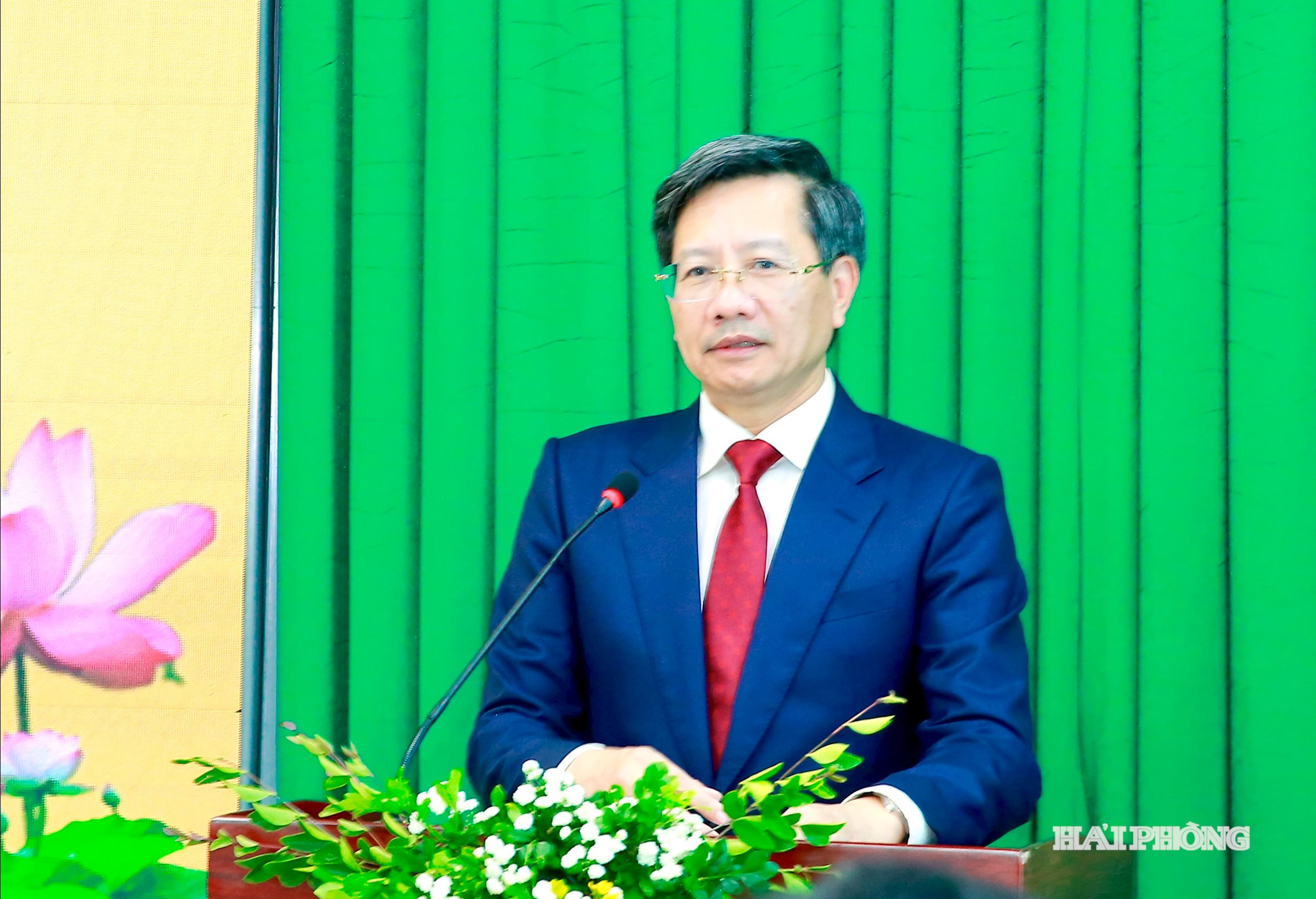 Đồng chí Lê Anh Quân, Uỷ viên Ban Thường vụ Thành uỷ, Phó chủ tịch Thường trực UBND thành phố phát biểu giao nhiệm vụ.