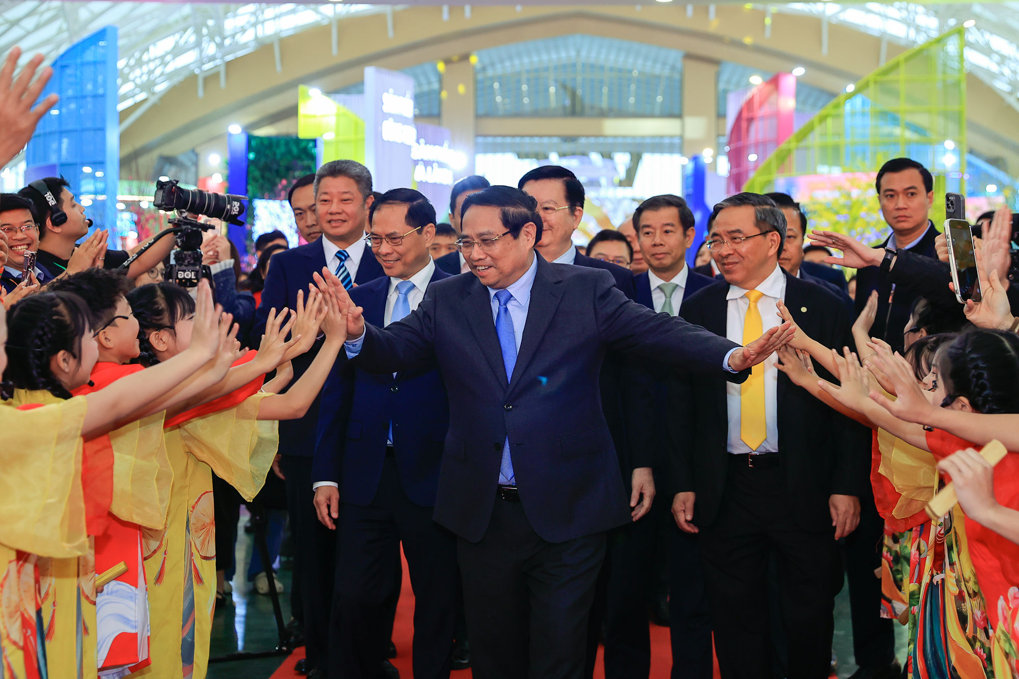Thủ tướng khai mạc Hội chợ Mùa Xuân lần thứ nhất năm 2026 với 3 kỳ vọng lớn- Ảnh 2. Thủ tướng khai mạc Hội chợ Mùa Xuân lần thứ nhất năm 2026 với 3 kỳ vọng lớn- Ảnh 2.