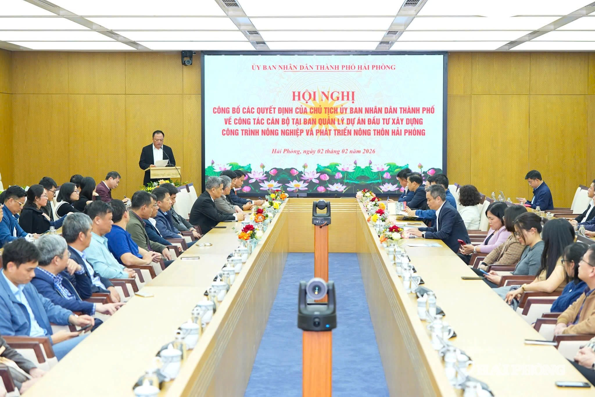 Hội nghị công bố các quyết định của Chủ tịch UBND thành phố về công tác cán bộ Ban quản lý dự án đầu tư xây dựng công trình nông nghiệp