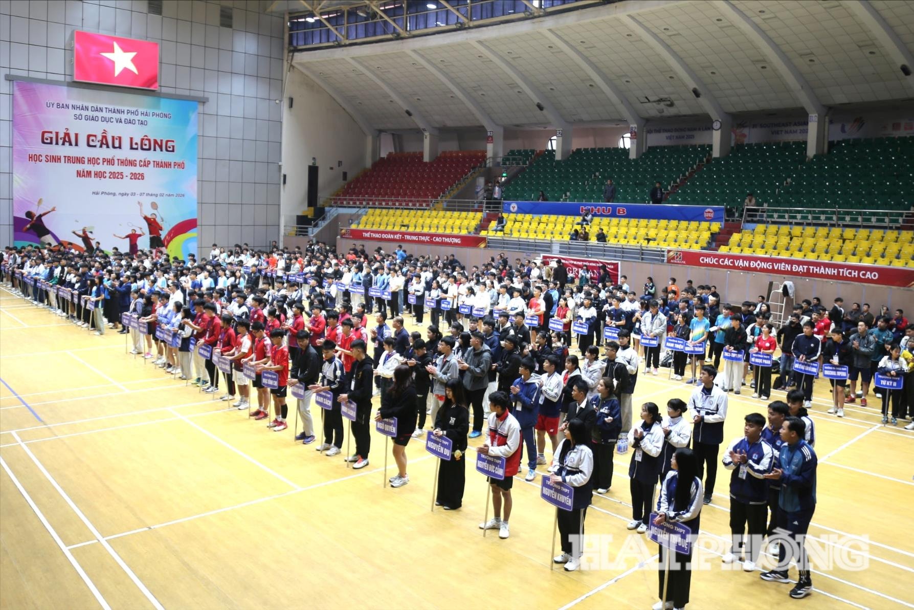 cau-long-hoc-sinh(1).jpg