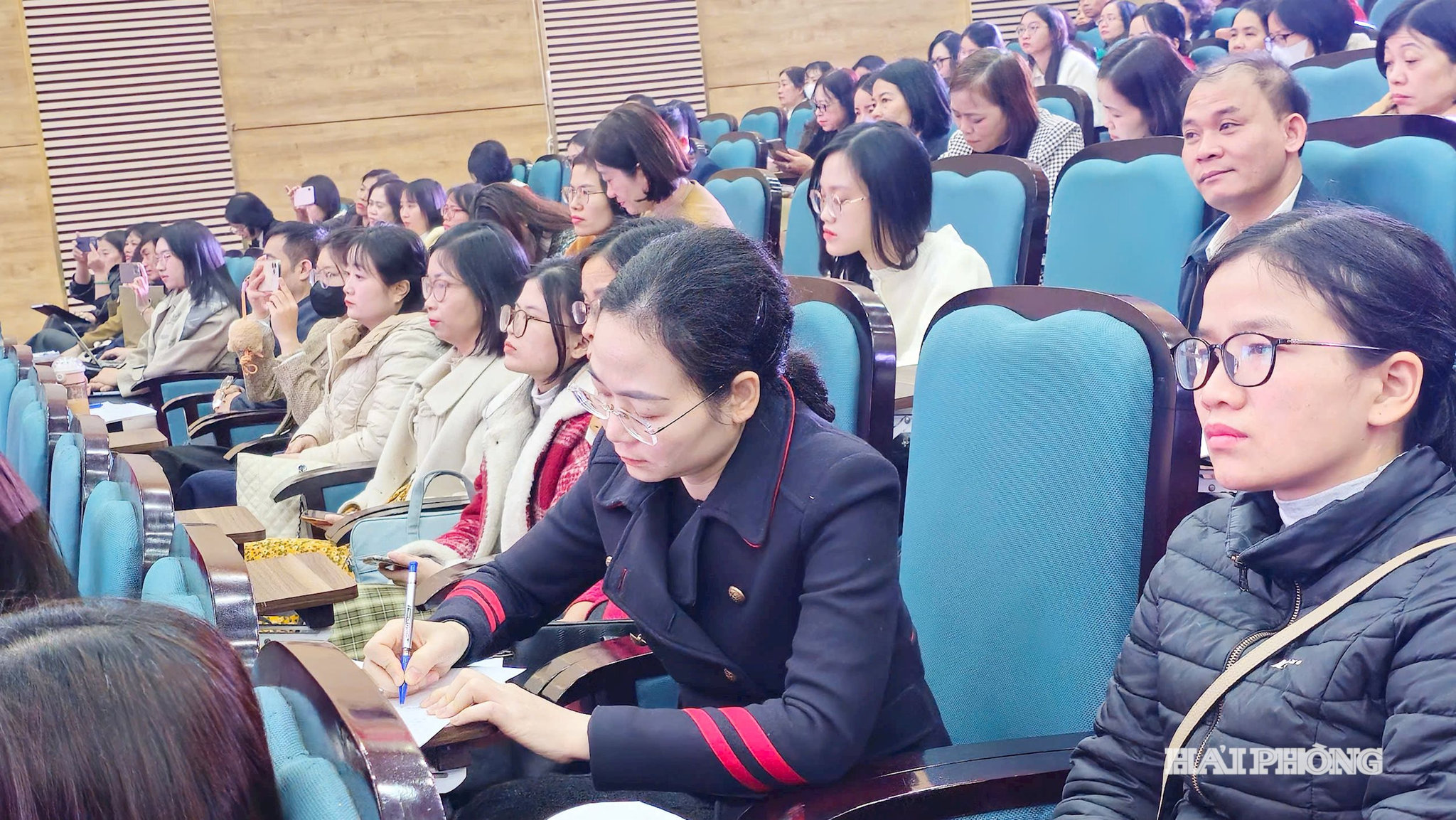 chuyen-d2.jpg