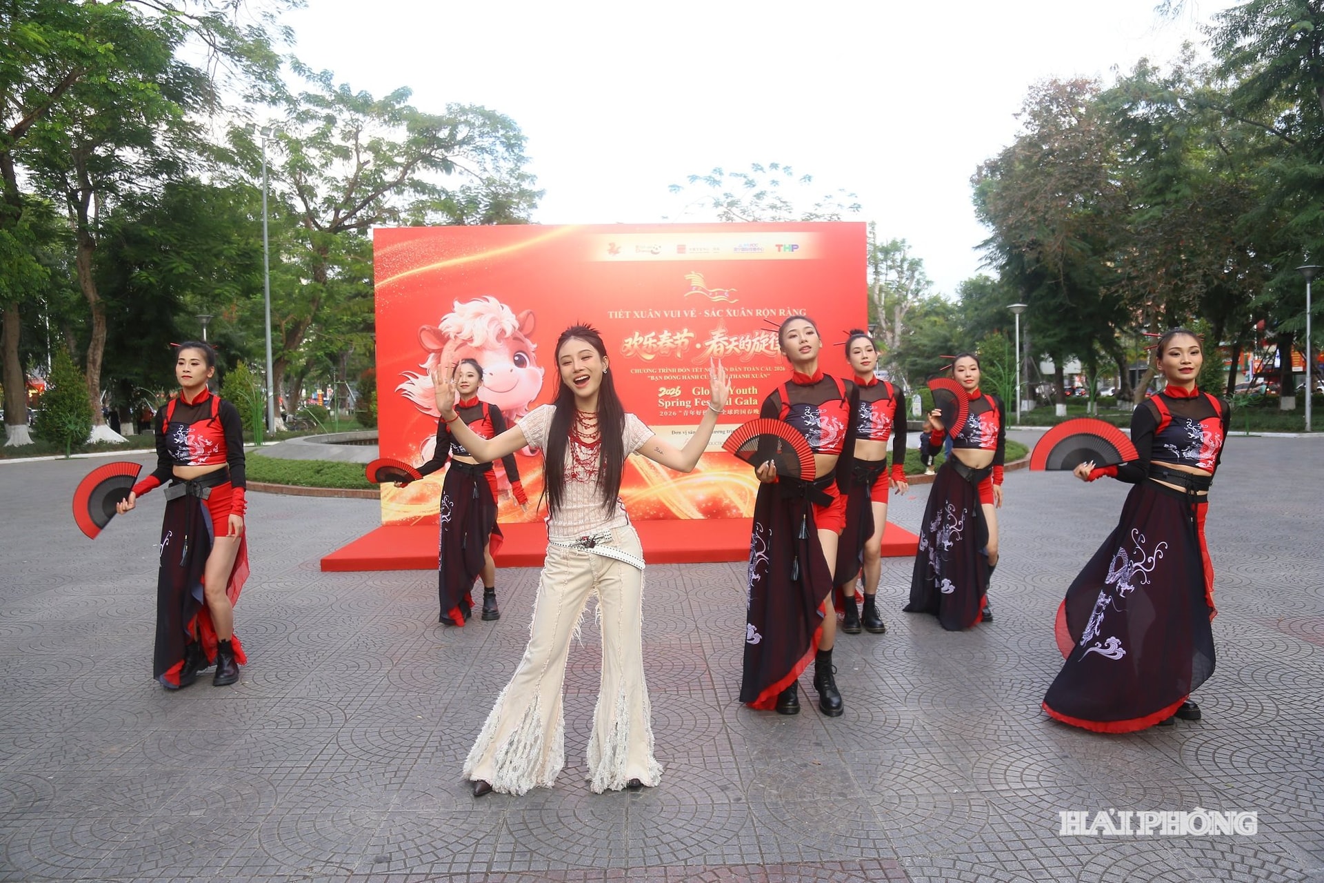giao-luu-van-hoa-44d46affca0e536877dbe9208a52201b(1).jpg