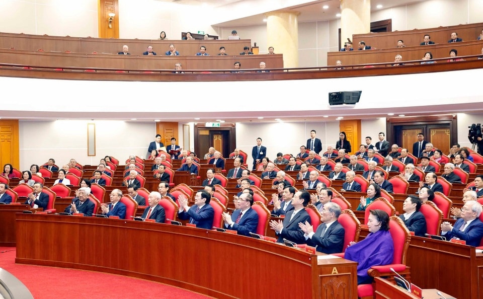 bo-chinh-tri-ban-bi-thu-to-chuc-gap-mat-cac-dong-chi-nguyen-uy-vien-ban-chap-hanh-trung-uong-dang-cac-khoa-8572405-4.jpg