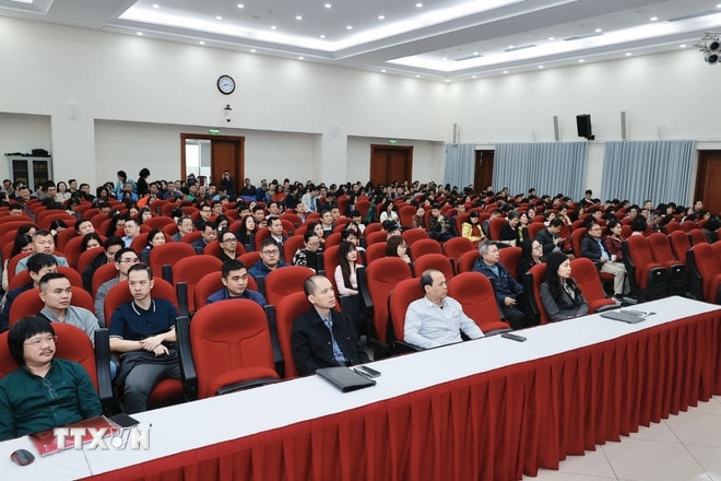 ttxvn-hoi-nghi-toan-quoc-nghien-cuu-hoc-tap-quan-triet-va-trien-khai-thuc-hien-nghi-quyet-dai-hoi-xiv-cua-dang-17-resize.jpg