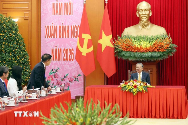 ttxvn-tong-bi-thu-to-lam-gap-mat-doan-kieu-bao-tieu-bieu-tham-du-chuong-trinh-xuan-que-huong-2026-5.jpg