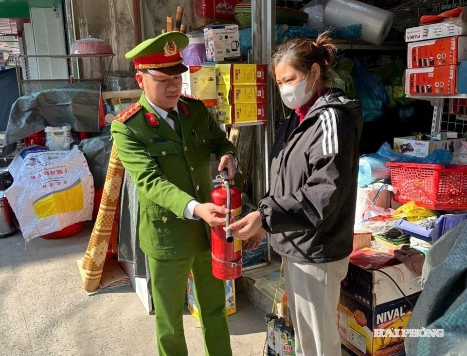 cong-an-phuong.jpg