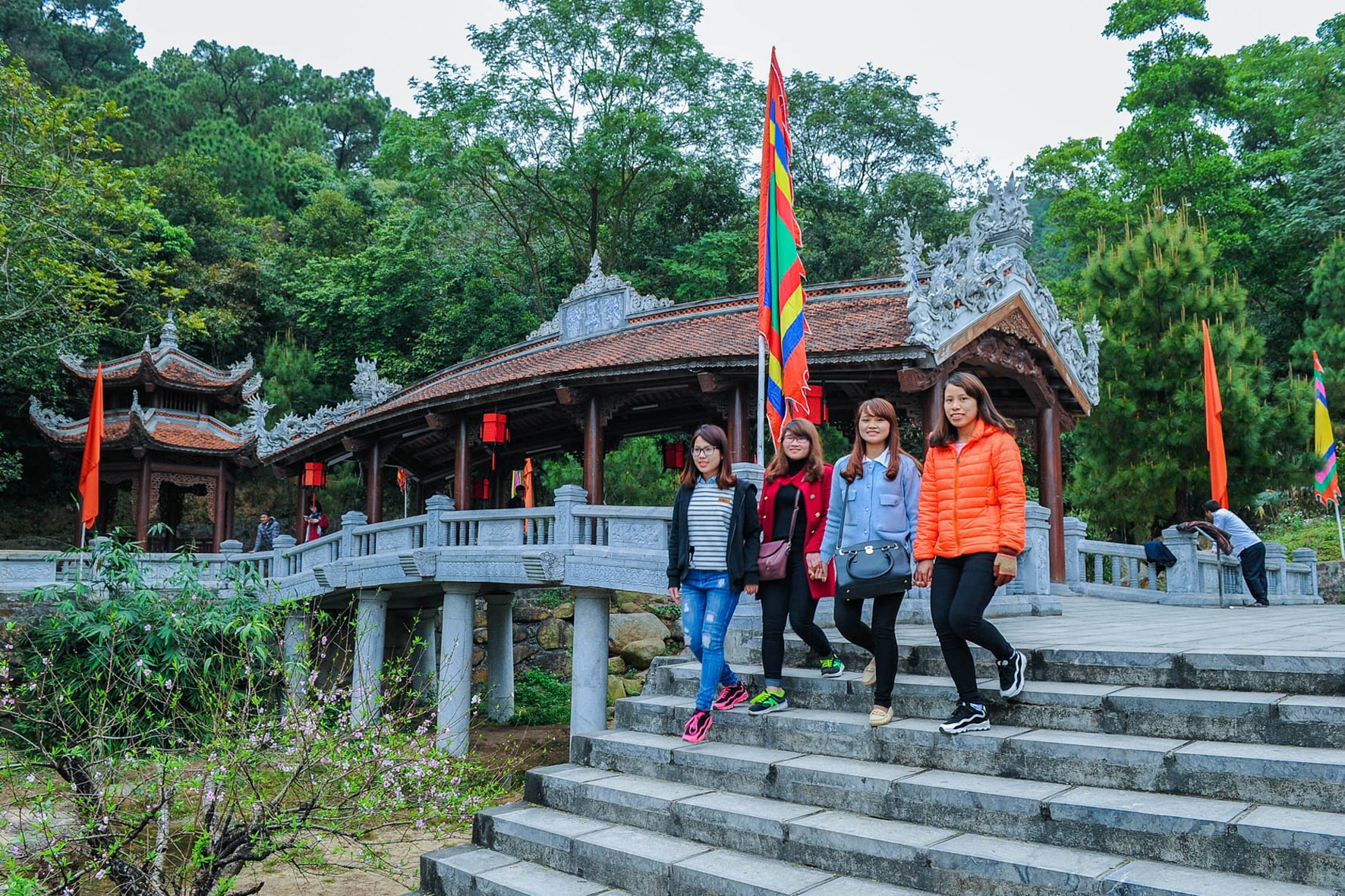 Trảy hội đầu năm ở Hải Phòng