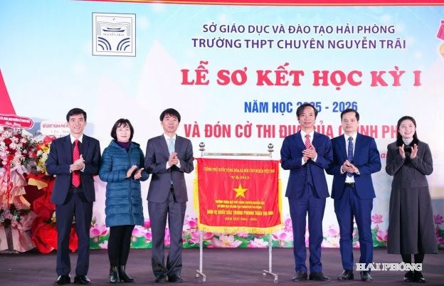 chuyen-nguyen-trai.jpeg