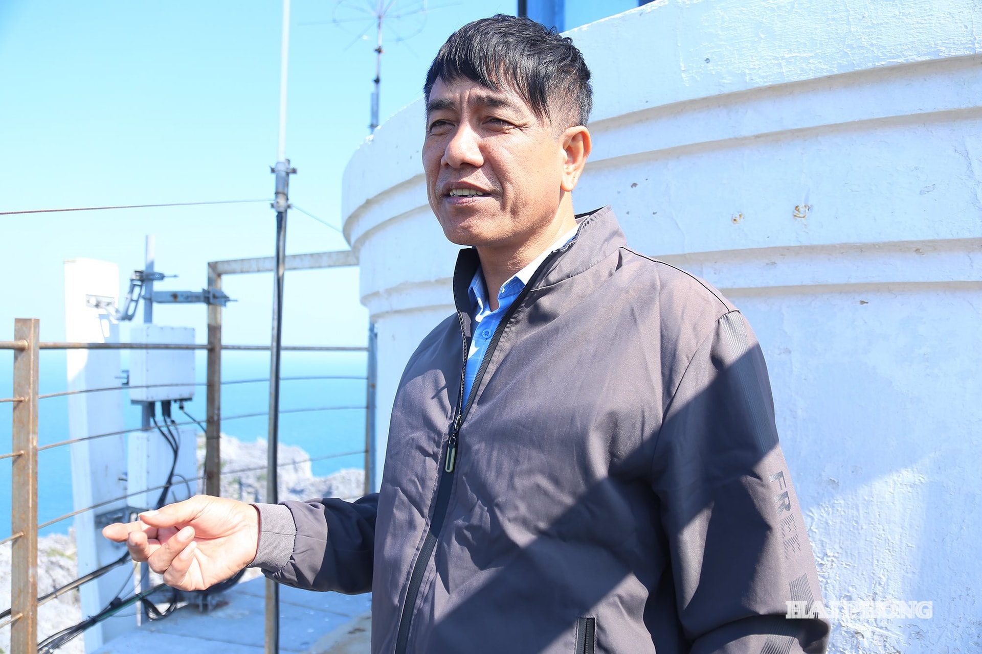 nguyen-manh-hung.jpg