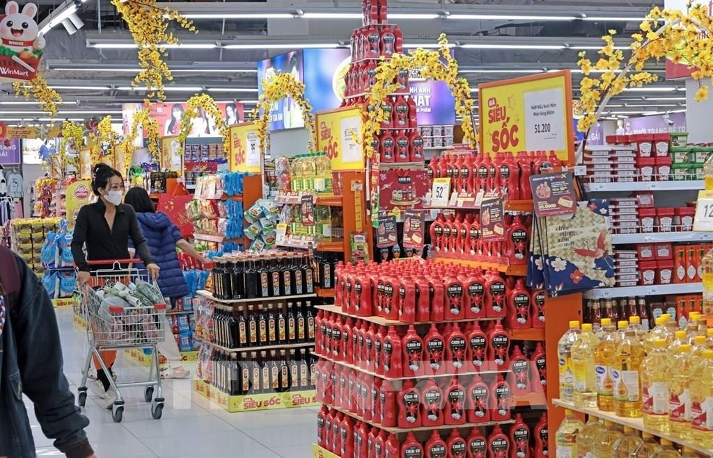 image.bnews.vn-mediaupload-org-2026-02-14-_165728-he-thong-winmart-dam-bao-cho-nguoi-dan-mua-sam-tet.jpg