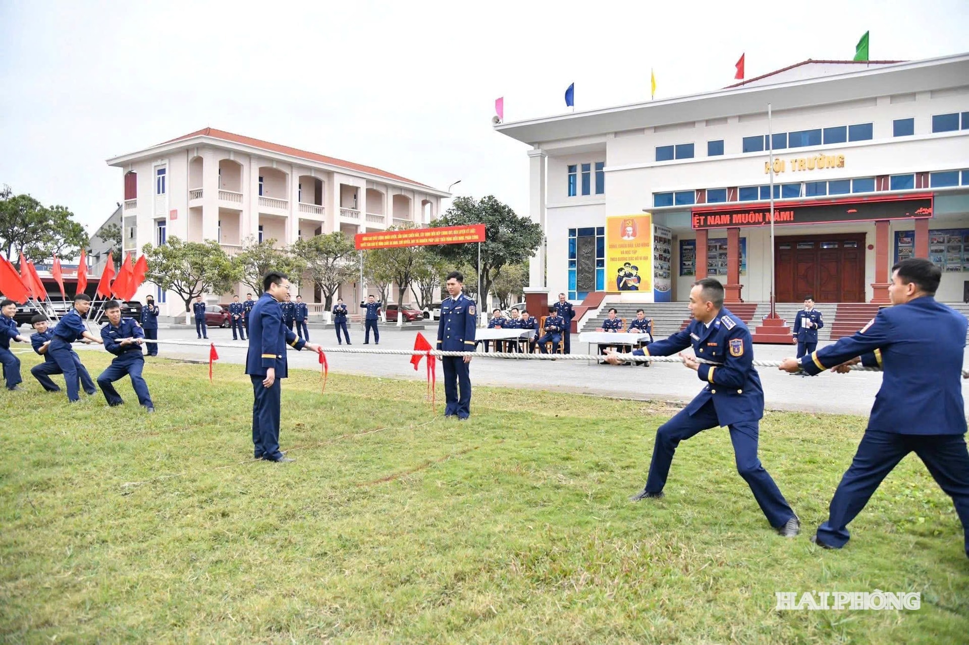 Thi kéo co tại cơ quan Bộ Tư lệnh Vùng Cảnh sát biển 1