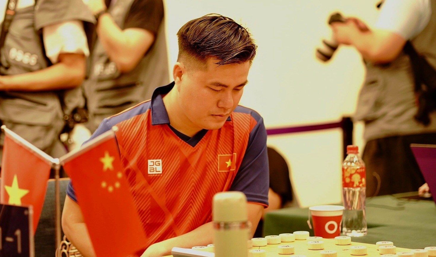Kỳ thủ Việt Nam Lại Lý Huỳnh tham dự Ngũ Dương Bôi 2026, giải đấu được xếp vào nhóm giải hạng A, cấp độ cao nhất trong hệ thống thi đấu cờ tướng chuyên nghiệp mới của Trung Quốc Kỳ thủ Việt Nam Lại Lý Huỳnh tham dự Ngũ Dương Bôi 2026, giải đấu được xếp vào nhóm giải hạng A, cấp độ cao nhất trong hệ thống thi đấu cờ tướng chuyên nghiệp mới của Trung Quốc